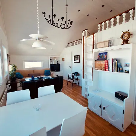 Apartment Lofoten Ocean View - Sandoy Gard